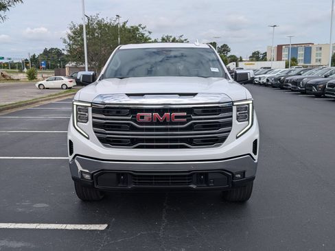 Used 2023 GMC Sierra 1500 SLT w/ SLT Premium Package RWD image 8