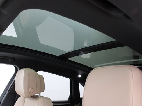 Certified 2021 Porsche Macan S AWD/4WD image 20