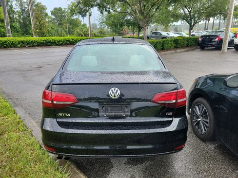 Used 2016 Volkswagen Jetta Sport FWD image 16