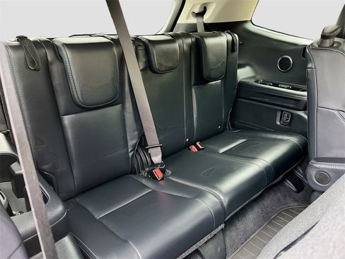 Used 2024 Subaru Ascent Limited w/ Technology Package image 30