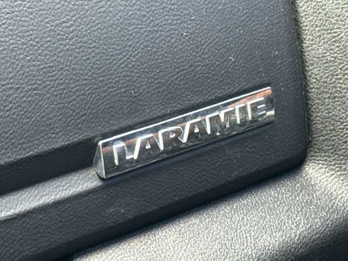 Used 2018 RAM 3500 Laramie w/ Convenience Group AWD/4WD image 18