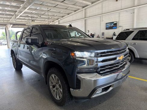 Used 2020 Chevrolet Silverado 1500 LTZ w/ Z71 Off-Road Package AWD/4WD image 2