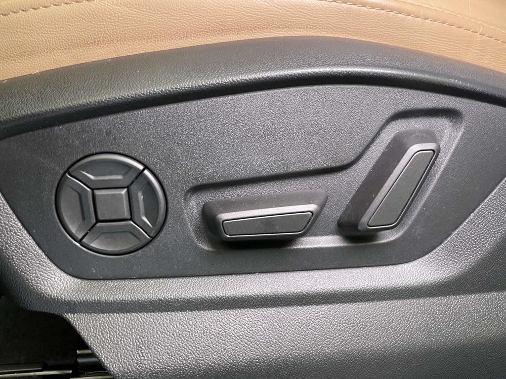Certified 2023 Audi Q7 2.0T Premium AWD/4WD image 17