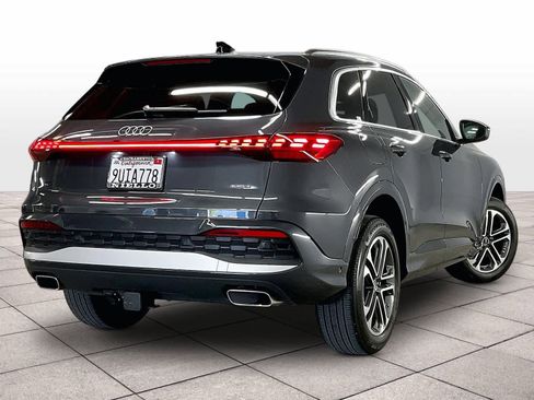 Certified 2025 Audi Q5 Premium w/ Convenience Package AWD/4WD image 14