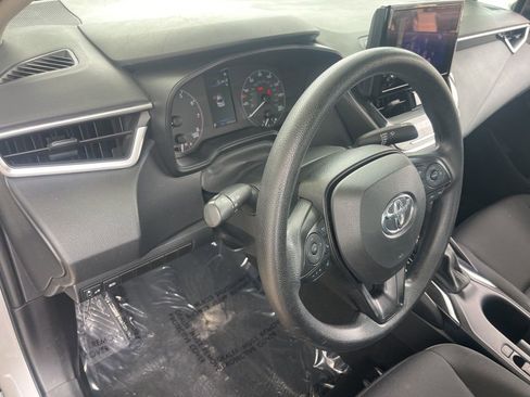 Used 2024 Toyota Corolla LE FWD image 9