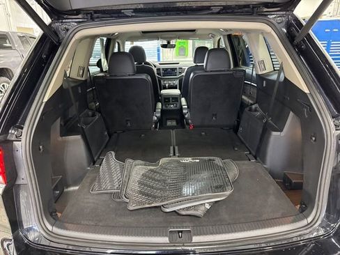 Certified 2021 Volkswagen Atlas SE w/ Panoramic Sunroof Package image 30