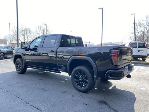 Used 2024 GMC Sierra 2500 AT4 w/ AT4 Preferred Package image 7