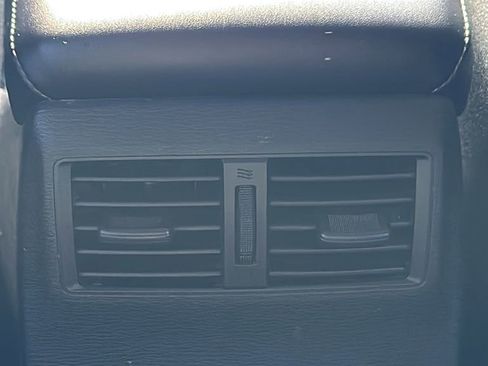 Used 2022 Mitsubishi Outlander ES image 24