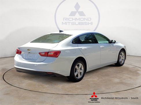 Used 2023 Chevrolet Malibu LS w/ Driver Confidence Package image 3