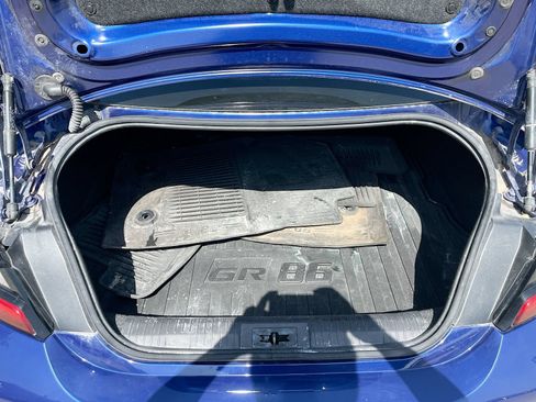 Used 2023 Toyota GR86 Premium w/ ALL Weather Mat Package (TMS) RWD image 24