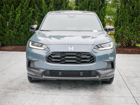 Used 2023 Honda HR-V Sport image 3