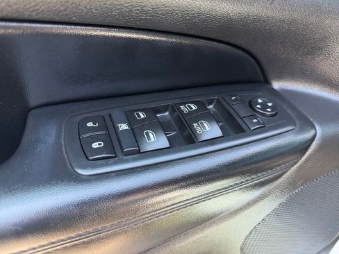 Used 2015 Jeep Grand Cherokee Altitude RWD image 17