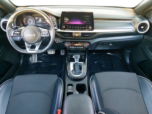 Used 2023 Kia Forte GT-Line w/ GT-Line Technology Package image 9