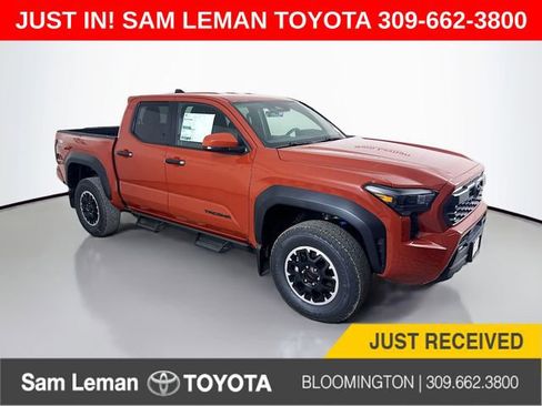 Used 2025 Toyota Tacoma TRD Off-Road image 1