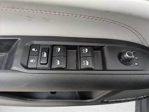 Certified 2024 Jeep Compass Limited AWD/4WD image 10