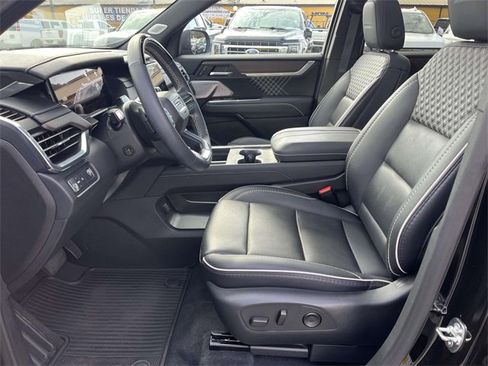 Used 2024 GMC Acadia Denali w/ Super Cruise Package image 17