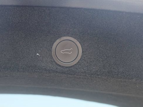 Used 2026 Tesla Model Y Long Range AWD/4WD image 7