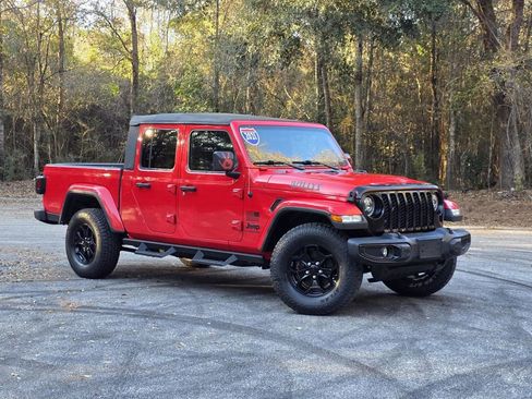 Used 2021 Jeep Gladiator Sport image 1