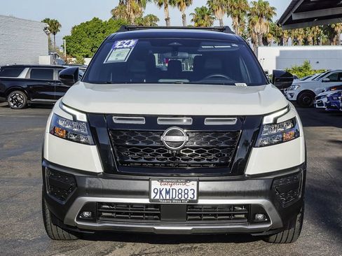 Used 2024 Nissan Pathfinder Rock Creek AWD/4WD image 2