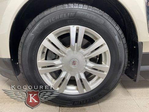 Used 2015 Cadillac SRX Luxury w/ Driver Awareness Package image 7