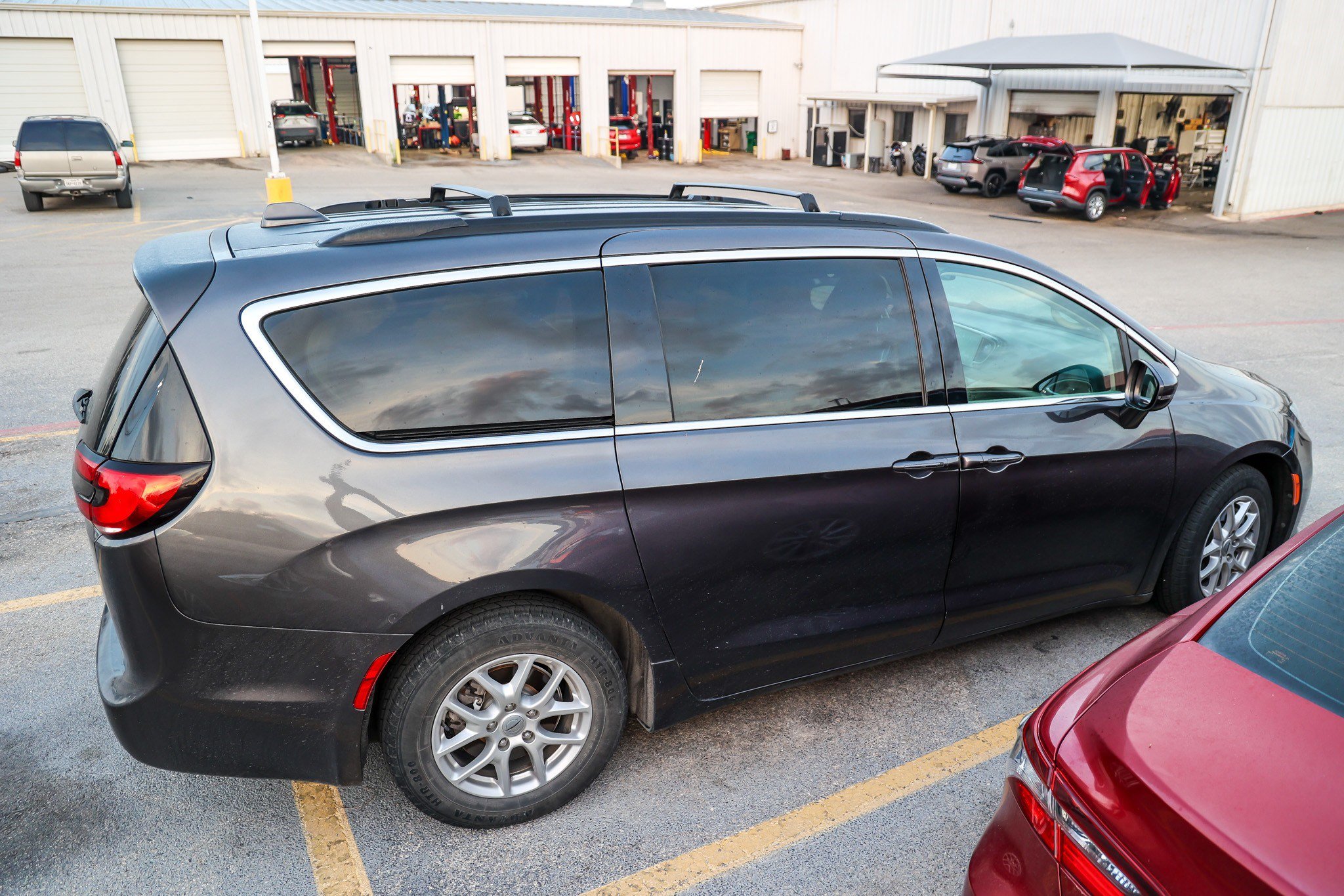 Used 2022 Chrysler Pacifica Touring-L FWD image 7