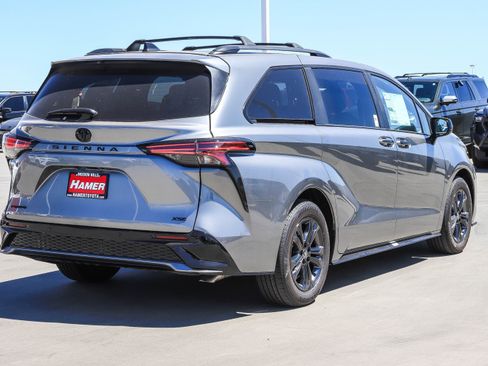 New 2026 Toyota Sienna XSE AWD/4WD image 2