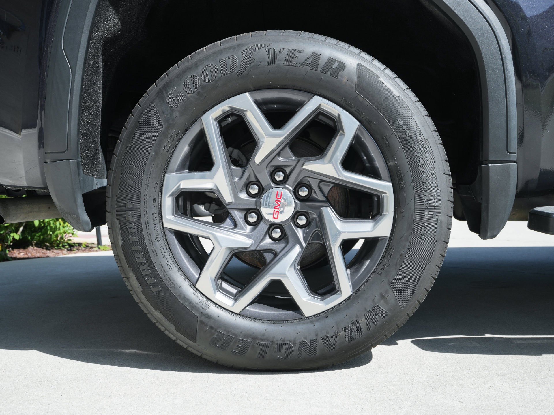 Used 2022 GMC Sierra 1500 SLT w/ SLT Premium Package RWD image 38