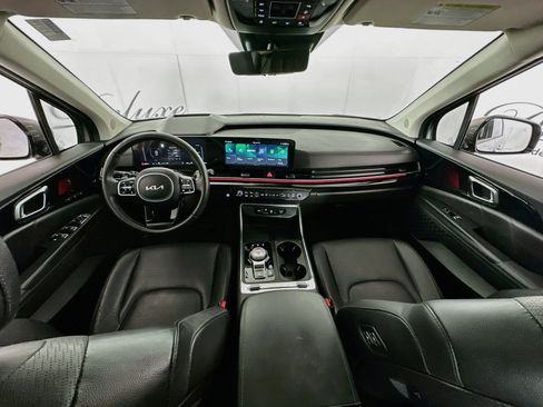 Used 2025 Kia Carnival SX Prestige FWD image 19