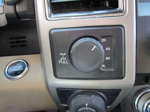 Used 2017 Ford F150 Lariat w/ Equipment Group 502A Luxury AWD/4WD image 17