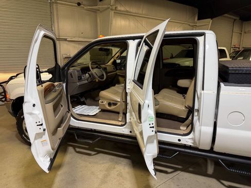 Used 2002 Ford F350 Lariat AWD/4WD image 30