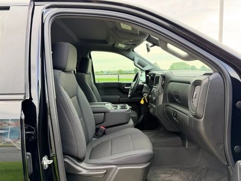 Certified 2019 Chevrolet Silverado 1500 Custom w/ Custom Value Package AWD/4WD image 10