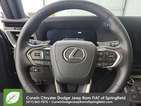 Used 2024 Lexus GX 550 w/ Accessory Package (2T) image 22