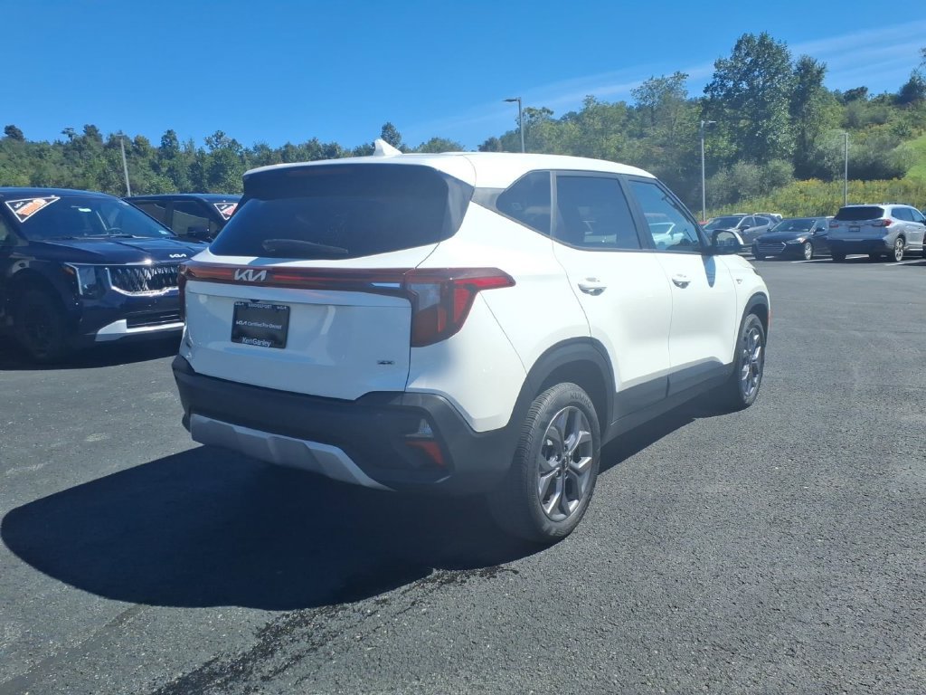 Certified 2024 Kia Seltos LX AWD/4WD image 8
