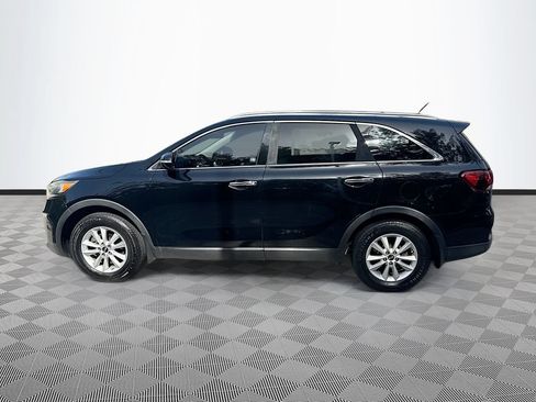 Used 2019 Kia Sorento FWD image 9