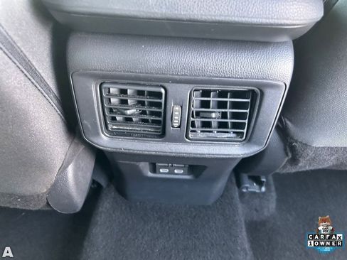 Used 2025 Toyota RAV4 XLE FWD image 16