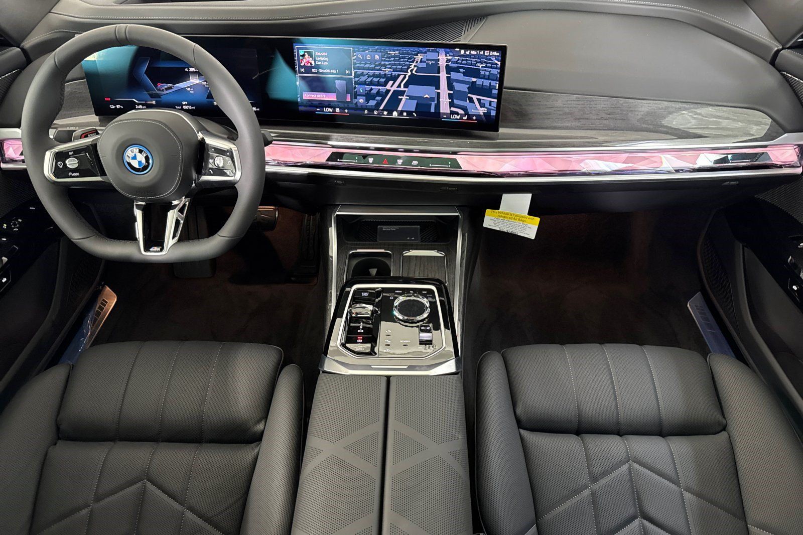 Used 2026 BMW i7 eDrive50 w/ M Sport Package RWD image 15