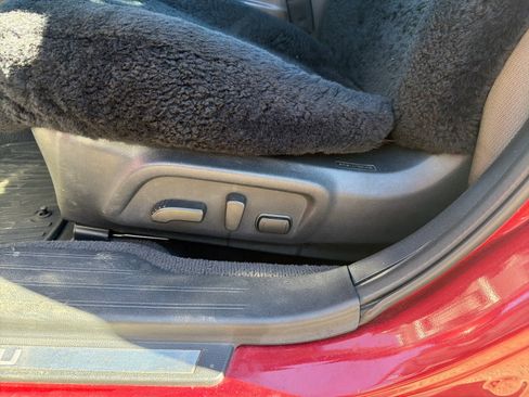 Used 2017 Subaru Outback 3.6R Limited image 11