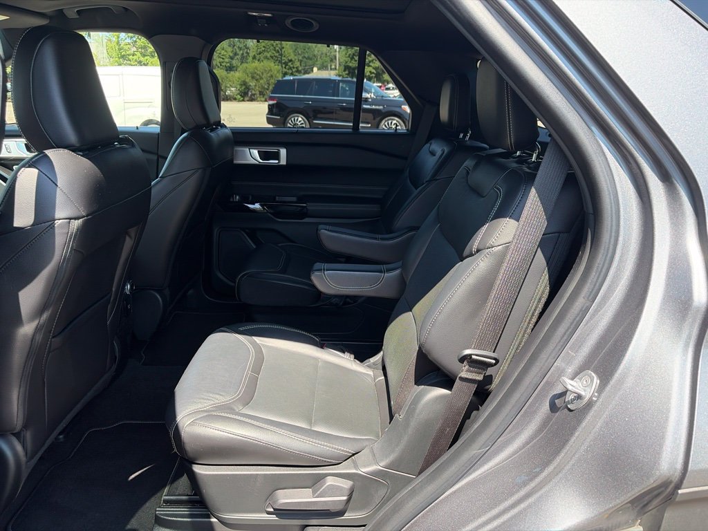 Used 2022 Ford Explorer ST w/ Equipment Group 401A AWD/4WD image 7