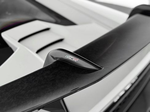 Used 2018 Lamborghini Huracan Performante AWD/4WD image 42