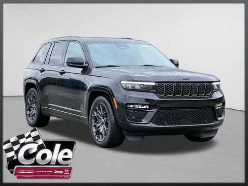 Used 2025 Jeep Grand Cherokee Summit AWD/4WD image 1