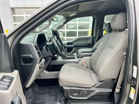 Used 2017 Ford F150 XLT w/ Equipment Group 302A Luxury image 16