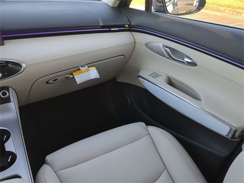 New 2026 Genesis GV70 2.5T Select image 14