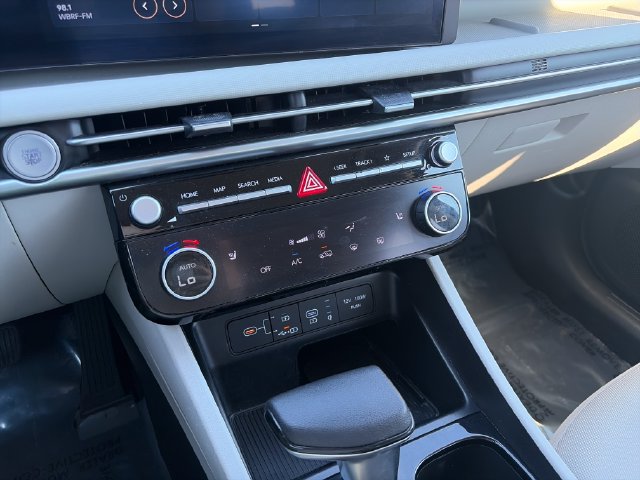 Used 2025 Hyundai Tucson SEL AWD/4WD image 18