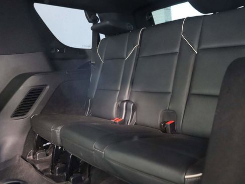 Used 2023 Cadillac Escalade Premium Luxury image 18