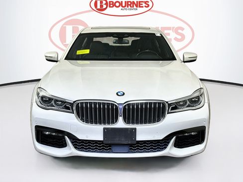 Used 2018 BMW 750i xDrive AWD/4WD image 8