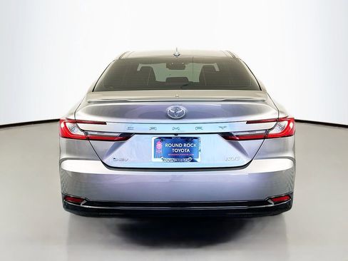 Used 2025 Toyota Camry XLE image 6