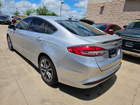 Used 2017 Ford Fusion SE w/ Equipment Group 201A FWD image 7
