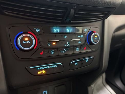 Used 2019 Ford Escape SEL image 16