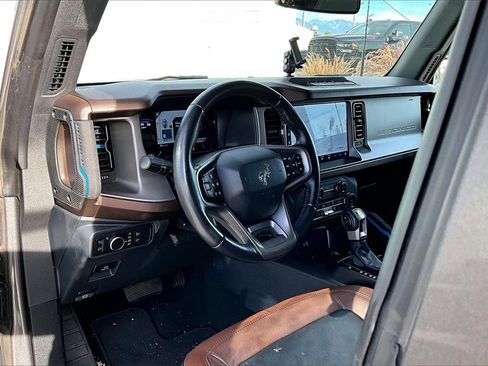 Used 2022 Ford Bronco Outer Banks w/ Sasquatch Package image 3