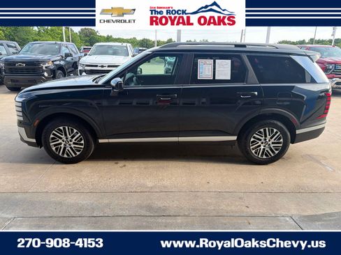 Used 2026 Hyundai Palisade SEL FWD image 3